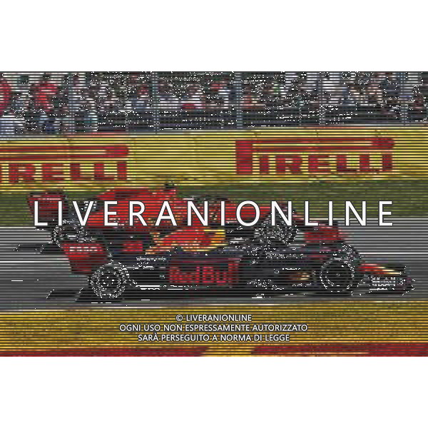 Max Verstappen (NLD) Red Bull Racing RB15 and Charles Leclerc (MON) Ferrari SF90. 09.06.2019. Formula 1 World Championship, Rd 7, Canadian Grand Prix, Montreal, Canada, Race Day. / AGENZIA ALDO LIVERANI SAS - ITALY ONLY EDITORIAL USE ONLY - GP F1 MONTREAL CANADA GARA 09.06.2019