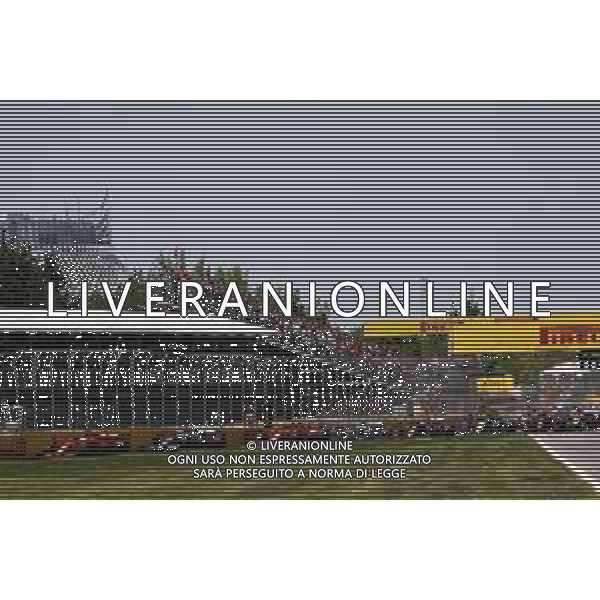 Sebastian Vettel (GER) Ferrari SF90 leads at the start of the race. 09.06.2019. Formula 1 World Championship, Rd 7, Canadian Grand Prix, Montreal, Canada, Race Day. / AGENZIA ALDO LIVERANI SAS - ITALY ONLY EDITORIAL USE ONLY - GP F1 MONTREAL CANADA GARA 09.06.2019