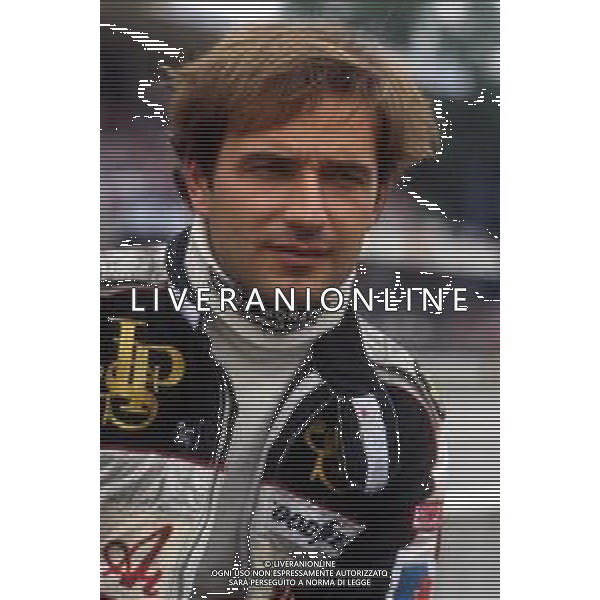 RETROSPETTIVA ELIO DE ANGELIS PILOTA F1-1985 NELLA FOTO ELIO DE ANGELIS AG ALDO LIVERANI SAS