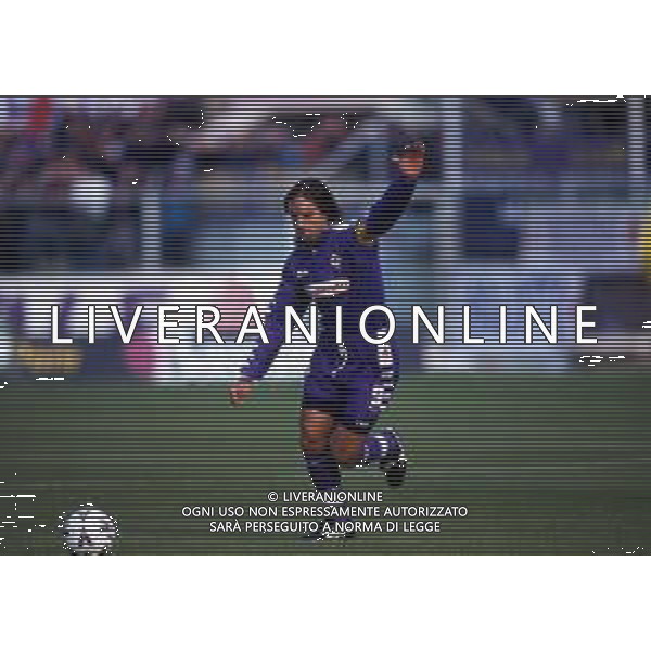 RETROSPETTIVA GABRIEL BATISTUTA CALCIATORE NELLA FOTO GABRIEL BATISTUTA CON LA MAGLIA DELLA FIORENTINA AG ALDO LIVERANI SAS
