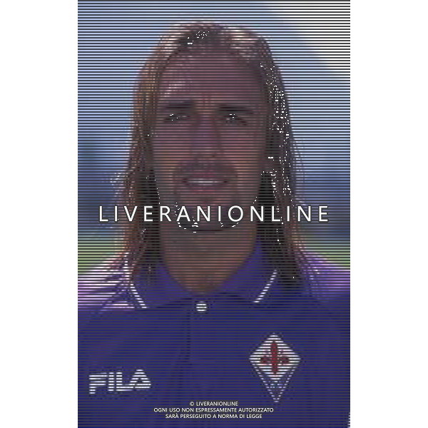 RETROSPETTIVA GABRIEL BATISTUTA CALCIATORE NELLA FOTO GABRIEL BATISTUTA CON LA MAGLIA DELLA FIORENTINA AG ALDO LIVERANI SAS