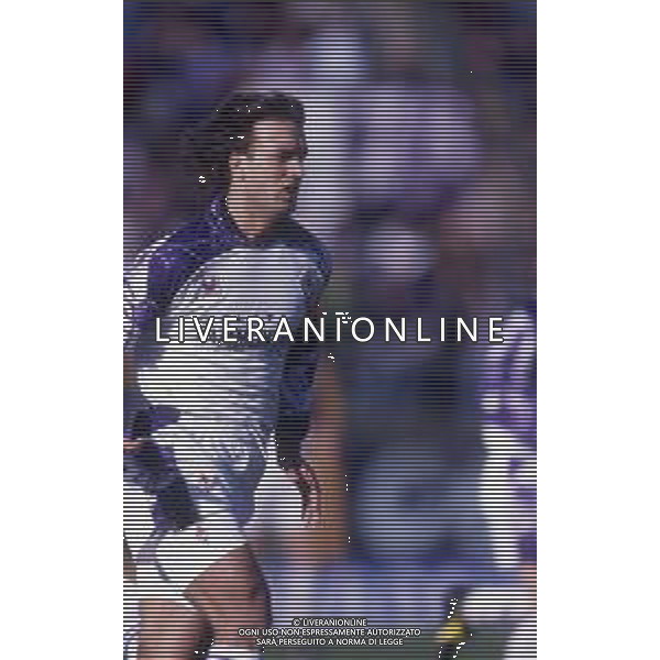RETROSPETTIVA GABRIEL BATISTUTA CALCIATORE NELLA FOTO GABRIEL BATISTUTA CON LA MAGLIA DELLA FIORENTINA AG ALDO LIVERANI SAS