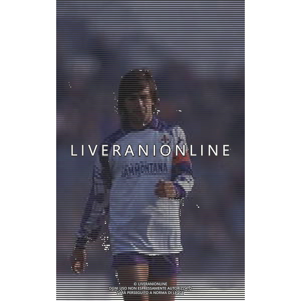 RETROSPETTIVA GABRIEL BATISTUTA CALCIATORE NELLA FOTO GABRIEL BATISTUTA CON LA MAGLIA DELLA FIORENTINA AG ALDO LIVERANI SAS