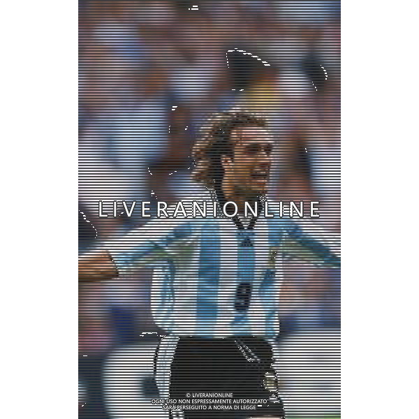 RETROSPETTIVA GABRIEL BATISTUTA CALCIATORE NELLA FOTO GABRIEL BATISTUTA CON LA MAGLIA DELLA NAZIONALE ARGENTINA AG ALDO LIVERANI SAS