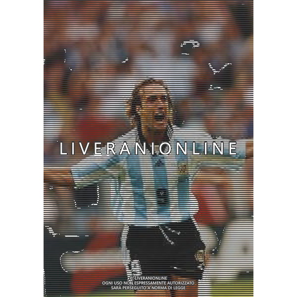 RETROSPETTIVA GABRIEL BATISTUTA CALCIATORE NELLA FOTO GABRIEL BATISTUTA CON LA MAGLIA DELLA NAZIONALE ARGENTINA AG ALDO LIVERANI SAS