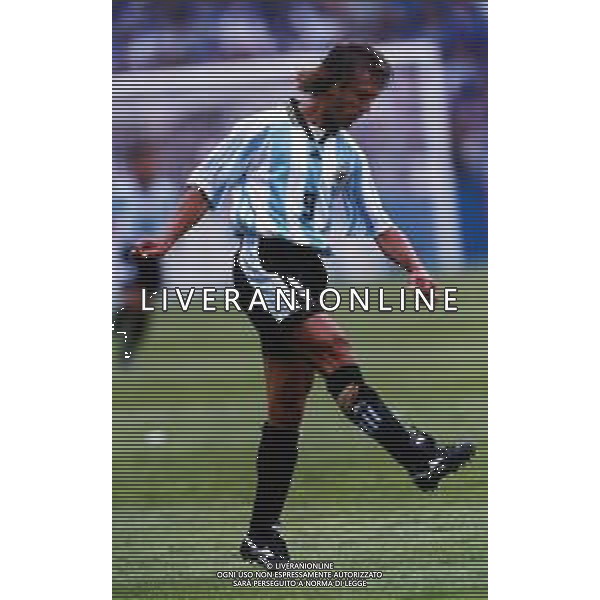 RETROSPETTIVA GABRIEL BATISTUTA CALCIATORE NELLA FOTO GABRIEL BATISTUTA CON LA MAGLIA DELLA NAZIONALE ARGENTINA AG ALDO LIVERANI SAS