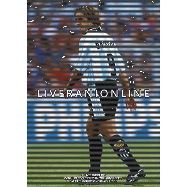 RETROSPETTIVA GABRIEL BATISTUTA CALCIATORE NELLA FOTO GABRIEL BATISTUTA CON LA MAGLIA DELLA NAZIONALE ARGENTINA AG ALDO LIVERANI SAS