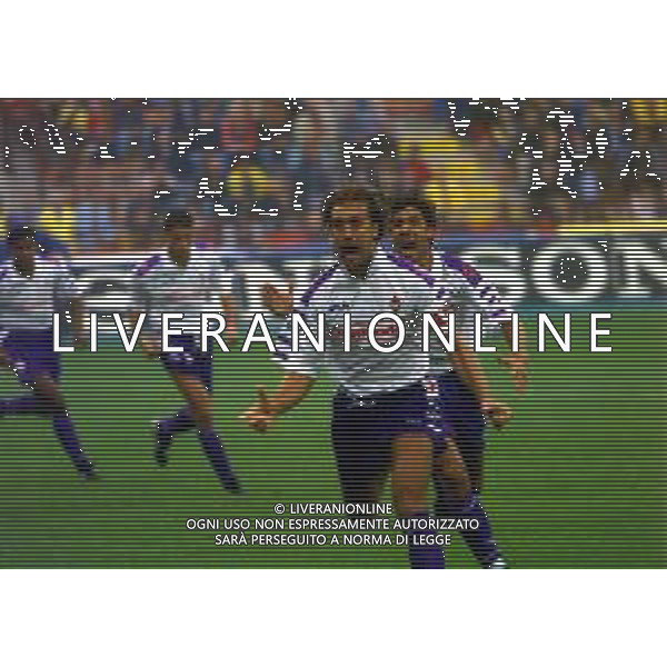 RETROSPETTIVA GABRIEL BATISTUTA CALCIATORE NELLA FOTO GABRIEL BATISTUTA CON LA MAGLIA DELLA FIORENTINA AG ALDO LIVERANI SAS