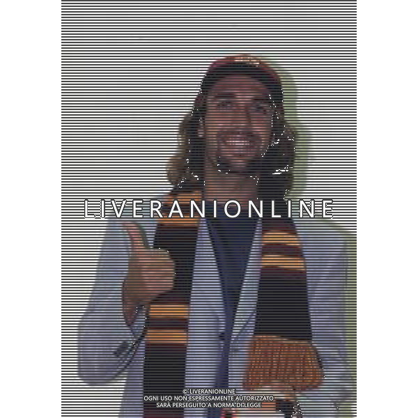 RETROSPETTIVA GABRIEL BATISTUTA CALCIATORE NELLA FOTO GABRIEL BATISTUTA CON LA MAGLIA DELLA ROMA CALCIO ANNO 20001-2001 AG ALDO LIVERANI SAS