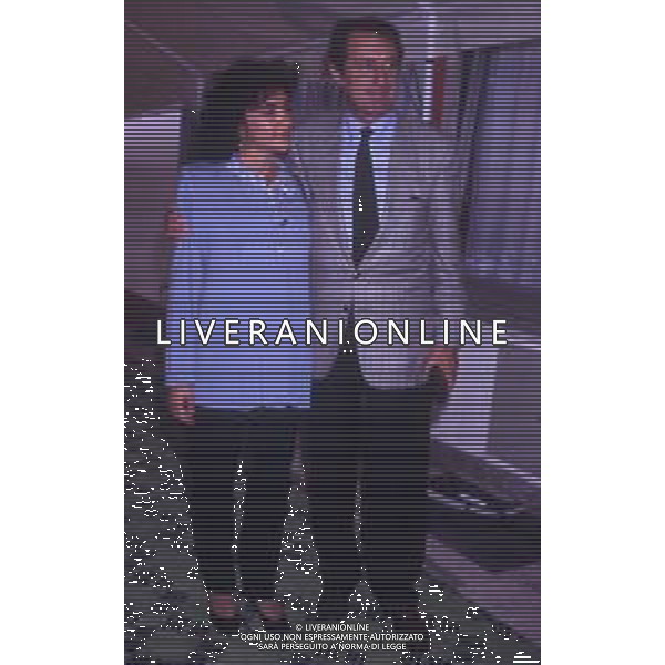 RETROSPETTIVA PAOLO FRAJESE GIORNALISTA E CONDUTTORE TELEVISIVO NELLA FOTO PAOLO FRAJESE CON LA MOGLIE ESTER VANNI NEL 1990 AG ALDO LIVERANI SAS