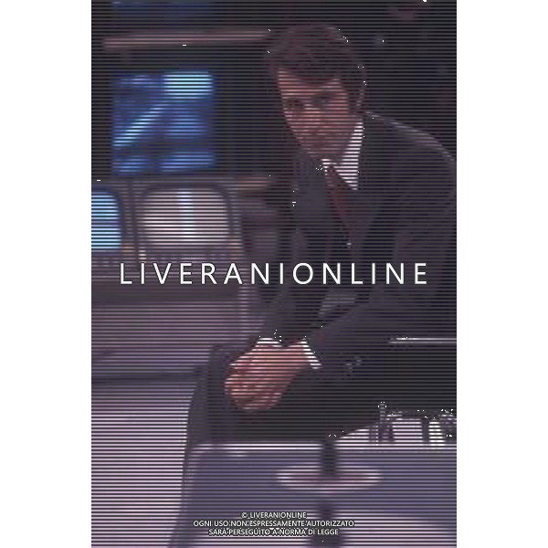 RETROSPETTIVA PAOLO FRAJESE GIORNALISTA E CONDUTTORE TELEVISIVO NELLA FOTO PAOLO FRAJESE CONDUCE LA DOMENICA SPORTIVA AG ALDO LIVERANI SAS