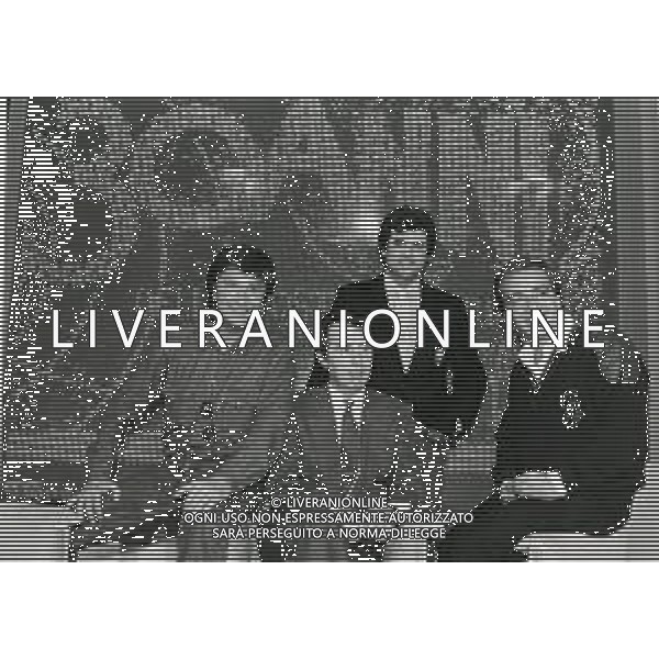 RETROSPETTIVA PAOLO FRAJESE GIORNALISTA E CONDUTTORE TELEVISIVO NELLA FOTO PAOLO FRAJESE CON BOBBY SOLO,LITTLE TONI E MINO REITANO AG ALDO LIVERANI SAS