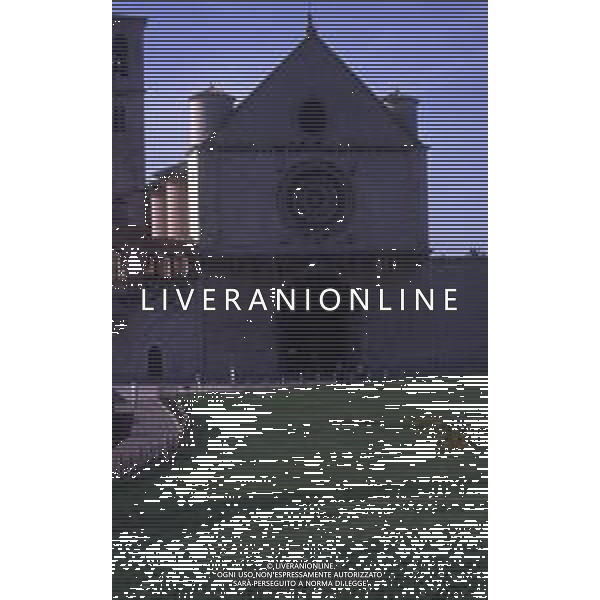 Assisi è una località di collina dell\'Umbria, in Italia centrale. È il luogo di nascita di San Francesco (1181-1226), uno dei santi patroni d\'Italia. La basilica di San Francesco è un\'imponente chiesa su 2 livelli consacrata nel 1253. Gli affreschi duecenteschi che ritraggono la vita di San Francesco sono stati attribuiti, tra gli altri, anche a Giotto e Cimabue. La cripta ospita il sarcofago in pietra del santo. AG ALDO LIVERANI SAS