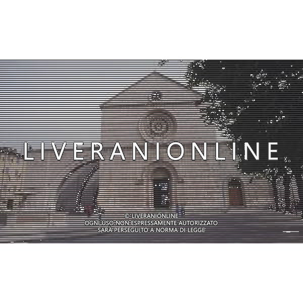 Assisi è una località di collina dell\'Umbria, in Italia centrale. È il luogo di nascita di San Francesco (1181-1226), uno dei santi patroni d\'Italia. La basilica di San Francesco è un\'imponente chiesa su 2 livelli consacrata nel 1253. Gli affreschi duecenteschi che ritraggono la vita di San Francesco sono stati attribuiti, tra gli altri, anche a Giotto e Cimabue. La cripta ospita il sarcofago in pietra del santo. AG ALDO LIVERANI SAS