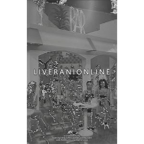 Porto Matto è stato un programma del mezzogiorno di Rai Uno, in onda durante l\'estate degli anni 1987 e 1988. CONDOTTO DA ADOLFO LIPPI E PATRIA PILCHARD AG ALDO LIVERANI SAS
