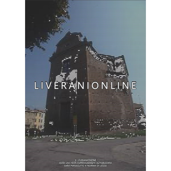 Gualtieri è un comune italiano di 6 477 abitanti della provincia di Reggio Emilia in Emilia-Romagna, nella bassa reggiana dove ha vissuto Antonio Ligabue (Zurigo, 18 dicembre 1899 – Gualtieri, 27 maggio 1965) è stato un pittore italiano la cui arte è generalmente classificata come espressionista ag aldo liverani sas