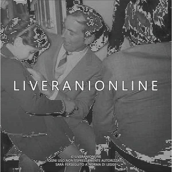 1968 RETROSPETTIVA CHRIS BARNARD DOTTORE CON ALCUNI BAMBINI GUARITI DA LUI AG ALDO LIVERANI SAS