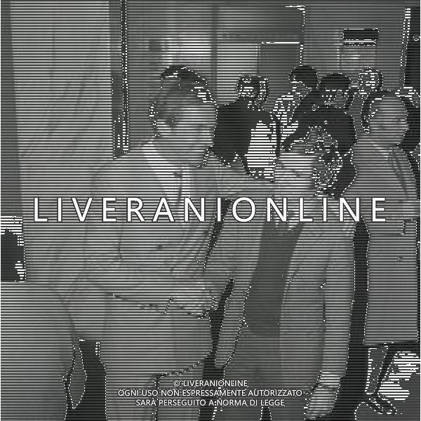 1968 RETROSPETTIVA CHRIS BARNARD DOTTORE CON ALCUNI BAMBINI GUARITI DA LUI AG ALDO LIVERANI SAS
