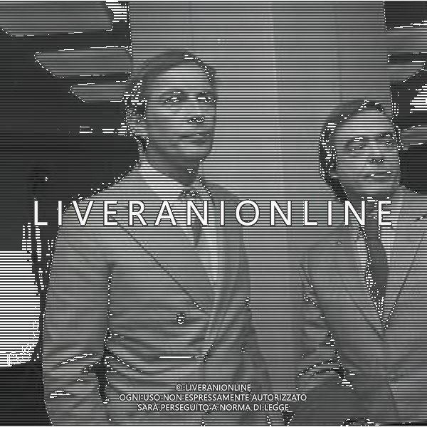 1968 RETROSPETTIVA CHRIS BARNARD DOTTORE CON ALCUNI BAMBINI GUARITI DA LUI AG ALDO LIVERANI SAS