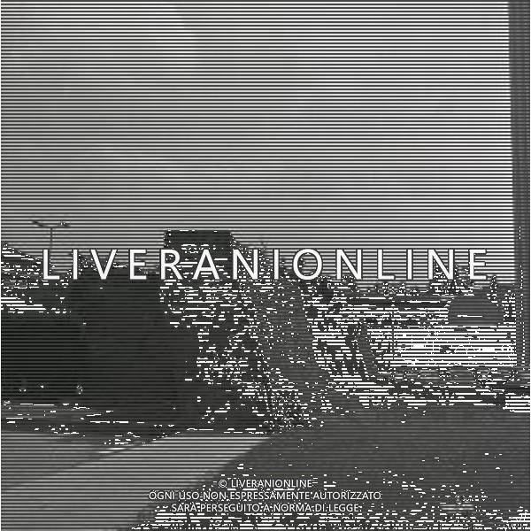 MILANO 1968 MURA SPAGNOLE NEL QUARTIERE DI PORTA ROMANA Le mura spagnole di Milano, o bastioni di Milano, erano una delle tre cinte murarie che nel corso dei secoli munirono la città di Milano. Innalzate durante la dominazione spagnola fra il 1548 e il 1562 per sostituire le mura medievali della città, vennero nel corso degli anni demolite, per la gran parte, alla fine del XIX secolo come conseguenza dell\'attuazione del Piano Beruto, primo piano regolatore di Milano. AG ALDO LIVERANI SAS