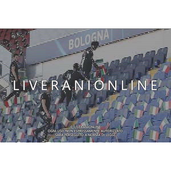 UEFA - Campionato Europeo Under 21 Italia 2019 gruppo A 16/06/2019 Italia - Spagna nella foto: gli steward mettono le bandierine dell\'Italia sui seggiolini degli spalti all\'interno dello stadio dall\'ara ©Claudio Zamagni/Agenzia Aldo Liverani the Ritalin flag before UEFA Championship Under 21 Italy 2019 group A match between Italy and Spain at Renato Dall\'Ara Stadium on June 16 2019. photo credit by Claudio Zamagni/Aldo Liverani Photo Agency/ AGENZIA ALDO LIVERANI SAS / AGENZIA ALDO LIVERANI SAS