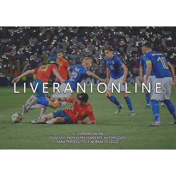 ©Alessio Marini - ITALIA - SPAGNA UEFA - Campionato Europeo Under 21 Italia 2019 Gruppo A - Bologna 16.06.2019 Nella foto Federico Dimarco contrastato dagli avversari ©Alessio Marini / AGENZIA ALDO LIVERANI SAS