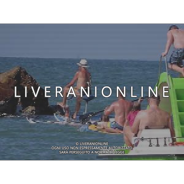 LIDO DI SAVIO 18 06 2019 MARE E BAGNANTI CON LE ATTIVITA\' ACQUATICHE FOTO GIANNI SANNA-AG ALDO LIVERANI SAS