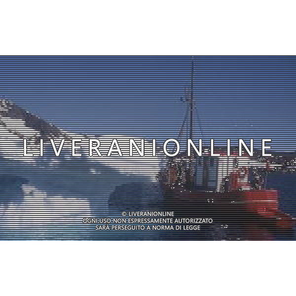 La GROENLANDIA, si trova tra l\'oceano Atlantico del Nord e l\'oceano Artico, ricoperta prevalentemente di ghiaccio e la popolazione vive lungo la costa, nei fiordi liberi da ghiacciai - RETROSPETTIVA ©IMAPRESS / ARCHIVIO AGENZIA ALDO LIVERANI SAS