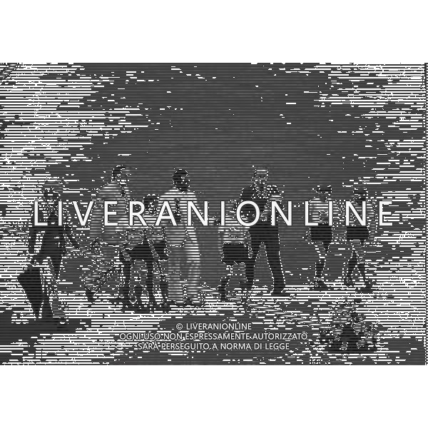 1974 FRANCOFORTE-INAUGURAZIONE DEI CAMPIONATO DEL MONDO DI CALCIO NELLA FOTO 1974 FIFA World Cup in Germany Pele (Edson Arantes do Nascimento) 1940 - Brazilian football player, 1994 Minister of Sports in Brazil Pele alongide Uwe Seeler and children during the opening ceremony of the World Cup in Frankfurt - June 1974 AG ALDO LIVERANI SAS