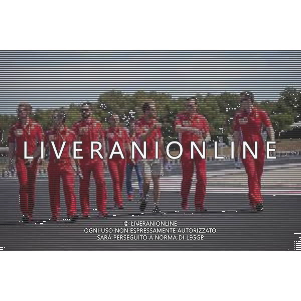 Sebastian Vettel (GER) Ferrari walks the circuit with the team. 20.06.2019. Formula 1 World Championship, Rd 8, French Grand Prix, Paul Ricard, France, Preparation Day. / AGENZIA ALDO LIVERANI SAS - ITALY ONLY EDITORIAL USE ONLY
