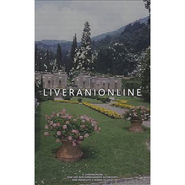 Villa d\'Este, in origine Villa del Garovo, è una residenza patrizia rinascimentale situata sulle rive del Lago di Como nel comune di Cernobbio. Sia la villa che il parco di 25 acri che la circonda sono stati modificati sostanzialmente rispetto alla costruzione originariamente destinata come residenza estiva per il cardinale Tolomeo Gallio AG ALDO LIVERANI SAS