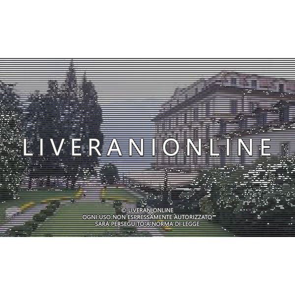 Villa d\'Este, in origine Villa del Garovo, è una residenza patrizia rinascimentale situata sulle rive del Lago di Como nel comune di Cernobbio. Sia la villa che il parco di 25 acri che la circonda sono stati modificati sostanzialmente rispetto alla costruzione originariamente destinata come residenza estiva per il cardinale Tolomeo Gallio AG ALDO LIVERANI SAS