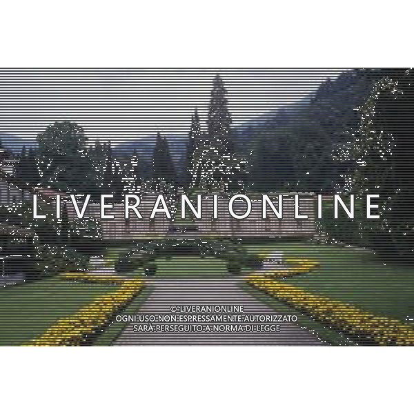 Villa d\'Este, in origine Villa del Garovo, è una residenza patrizia rinascimentale situata sulle rive del Lago di Como nel comune di Cernobbio. Sia la villa che il parco di 25 acri che la circonda sono stati modificati sostanzialmente rispetto alla costruzione originariamente destinata come residenza estiva per il cardinale Tolomeo Gallio AG ALDO LIVERANI SAS