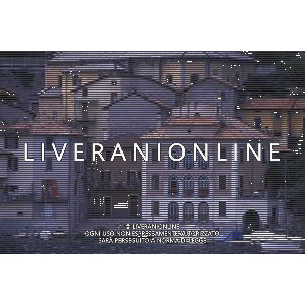 Villa d\'Este, in origine Villa del Garovo, è una residenza patrizia rinascimentale situata sulle rive del Lago di Como nel comune di Cernobbio. Sia la villa che il parco di 25 acri che la circonda sono stati modificati sostanzialmente rispetto alla costruzione originariamente destinata come residenza estiva per il cardinale Tolomeo Gallio AG ALDO LIVERANI SAS