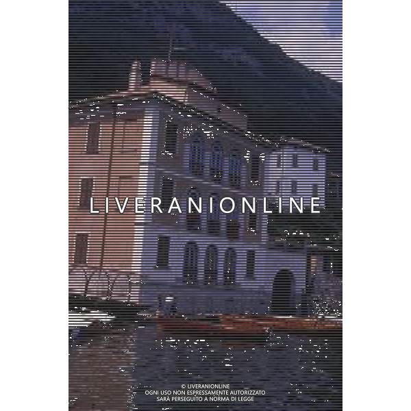 Villa d\'Este, in origine Villa del Garovo, è una residenza patrizia rinascimentale situata sulle rive del Lago di Como nel comune di Cernobbio. Sia la villa che il parco di 25 acri che la circonda sono stati modificati sostanzialmente rispetto alla costruzione originariamente destinata come residenza estiva per il cardinale Tolomeo Gallio AG ALDO LIVERANI SAS