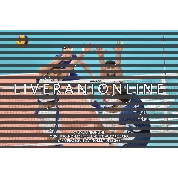 Milano 22-06-2019 Palalido Volleyball Nations League - girone 14 day 2 Italia vs Argentina nella foto Bruno Lima (Argentina) contro da SX Roberto Russo (Italia) e Daniele Lavia (Italia) foto Roberto Garavaglia - ag. Aldo Liverani sas