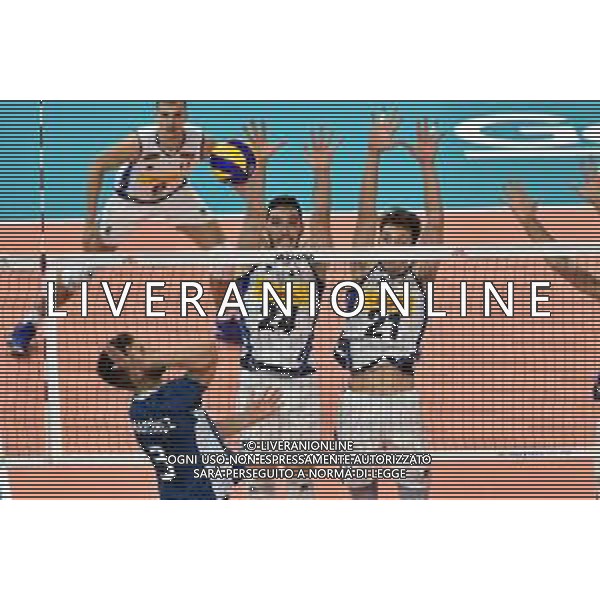 Milano 22-06-2019 Palalido Volleyball Nations League - girone 14 day 2 Italia vs Argentina nella foto Jan Martinez Franchi (Argentina) contro da SX Giulio Pinali (Italia) e Alberto Polo (Italia) foto Roberto Garavaglia - ag. Aldo Liverani sas