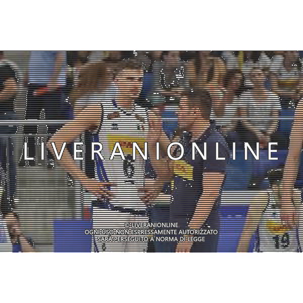 Milano 22-06-2019 Palalido Volleyball Nations League - girone 14 day 2 Italia vs Argentina nella foto Simone Giannelli (Italia) SX e Gianlorenzo Blengini allenatore Italia DX foto Roberto Garavaglia - ag. Aldo Liverani sas