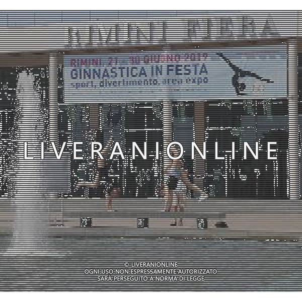 RIMINI 26/06/2019 - Ginnastica in Festa 2019 - nella foto: due atlete all\'ingresso della fiera ©Claudio Zamagni/Agenzia Aldo Liverani / AGENZIA ALDO LIVERANI SAS