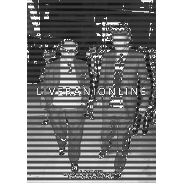 1981 MILANO-PRESENTAZIONE DEL NUOVO CANALE TELEVISIVO RETEQUATTRO NELLA FOTO CARLO CARACCIOLO AG ALDO LIVERANI SAS