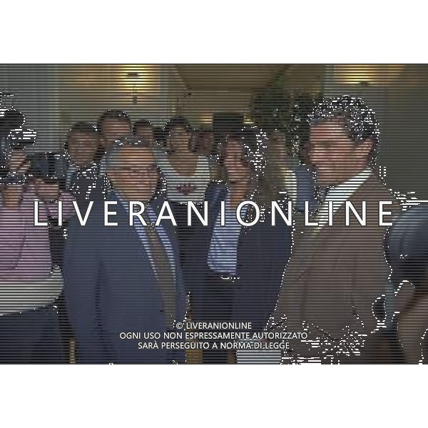 01-02-03-04-05- OTTOBRE 1997 MILANO-FESTA DELLA NEVE ORGANIZZATA DALLA GAZZETTA DELLO SPORT NELLA FOTO ALBERTO TOMBA CON LA SORELLA ALESSIA E CANDIDO CANNAVO\' AG ALDO LIVERANI SAS