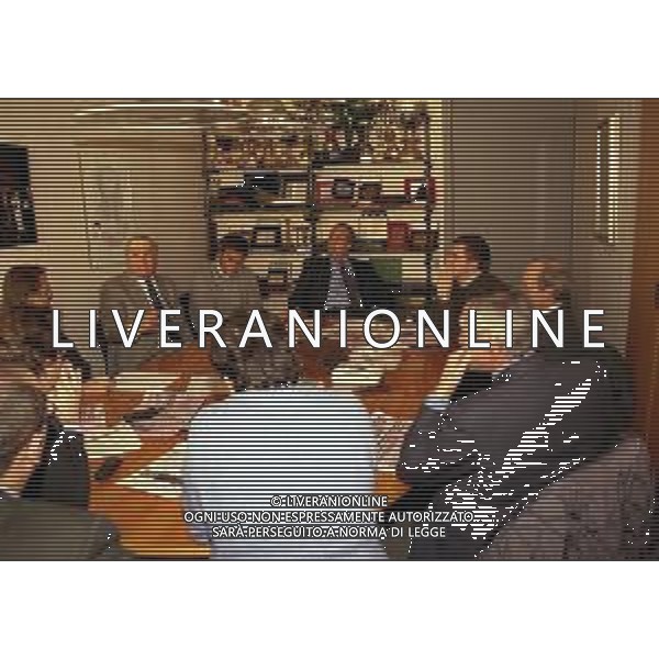 21-01-1999 MILANO REDAZIONE DELLA GAZZETTA DELLO SPORT FORUM SERIE B ALLENATORI DI CALCIO NELLA FOTO NEDO SONETTI CON WALTER NOVELLINO E GIAN PIERO VENTURA AG ALDO LIVERANI SAS