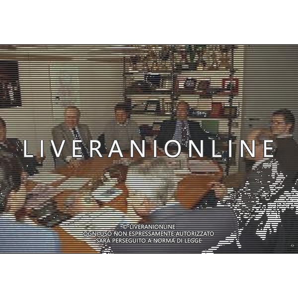 21-01-1999 MILANO REDAZIONE DELLA GAZZETTA DELLO SPORT FORUM SERIE B ALLENATORI DI CALCIO NELLA FOTO NEDO SONETTI CON WALTER NOVELLINO E GIAN PIERO VENTURA AG ALDO LIVERANI SAS