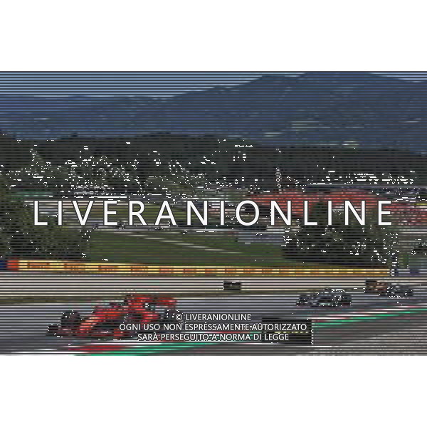 Charles Leclerc (MON) Ferrari SF90 leads at the start of the race. 30.06.2019 Formula 1 World Championship, Rd 9, Austrian Grand Prix, Spielberg, Austria, Race Day. / AGENZIA ALDO LIVERANI SAS - ITALY ONLY EDITORIAL USE ONLY