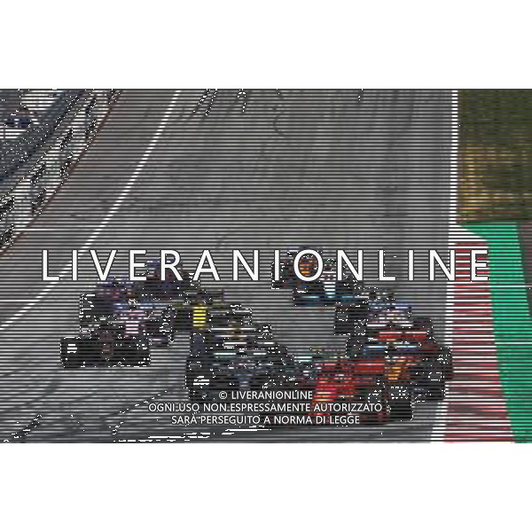 Charles Leclerc (MON) Ferrari SF90 leads at the start of the race. 30.06.2019 Formula 1 World Championship, Rd 9, Austrian Grand Prix, Spielberg, Austria, Race Day. / AGENZIA ALDO LIVERANI SAS - ITALY ONLY EDITORIAL USE ONLY
