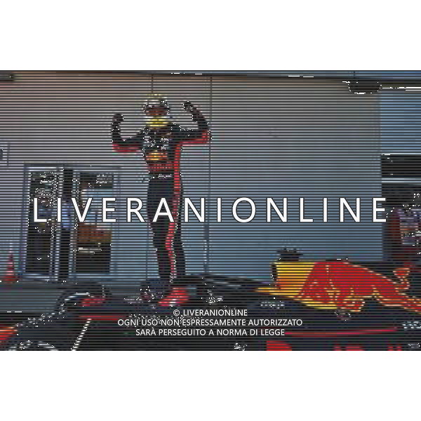 Race winner Max Verstappen (NLD) Red Bull Racing RB15 celebrates in parc ferme. 30.06.2019 Formula 1 World Championship, Rd 9, Austrian Grand Prix, Spielberg, Austria, Race Day. AG ALDO LIVERANI SAS-ONLY ITALY