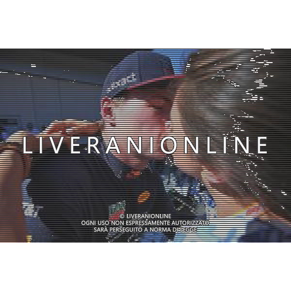 Race winner Max Verstappen (NLD) Red Bull Racing celebrates in parc ferme with girlfriend Dilara Sanlik (GER). 30.06.2019 Formula 1 World Championship, Rd 9, Austrian Grand Prix, Spielberg, Austria, Race Day. AG ALDO LIVERANI SAS-ONLY ITALY