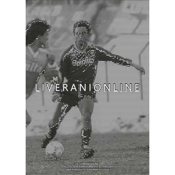 RETROSPETTIVA GIUSEPPE GIANNINI CALCIATORE NELLA FOTO GIUSEPPE GIANNINI CON LA MAGLIA DELLA ROMA CALCIO AG ALDO LIVERANI SAS