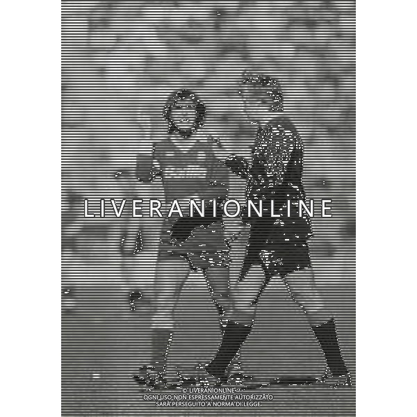 RETROSPETTIVA GIUSEPPE GIANNINI CALCIATORE NELLA FOTO GIUSEPPE GIANNINI CON LA MAGLIA DELLA ROMA CALCIO CON L\'ARBITRO LUIGI AGNOLIN AG ALDO LIVERANI SAS