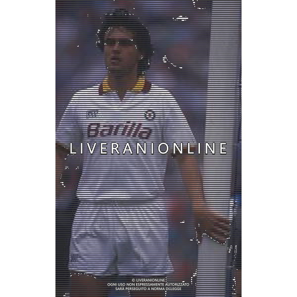 RETROSPETTIVA GIUSEPPE GIANNINI CALCIATORE NELLA FOTO GIUSEPPE GIANNINI CON LA MAGLIA DELLA ROMA CALCIO AG ALDO LIVERANI SAS